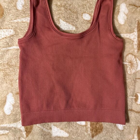 Athleta crop Tank top size small - Picture 2 of 4